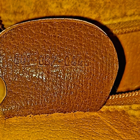 Vintage Gucci Italy Crossbody Shoulder Bag 001.067.0445 - Picture 3 of 10